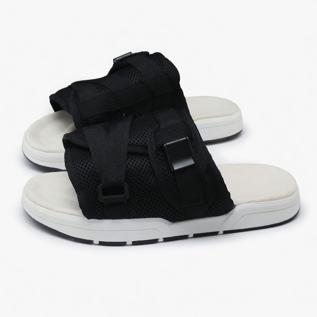 Edison Chen's summer slippers