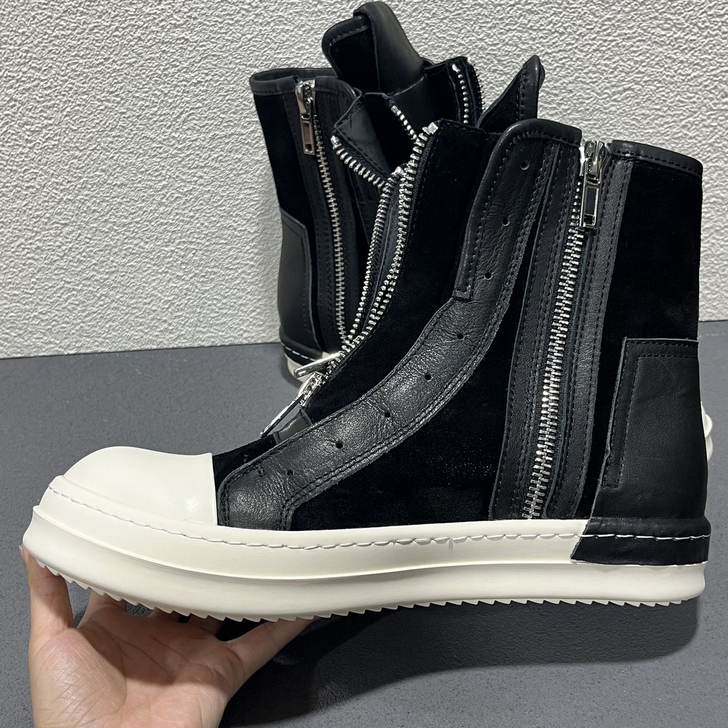 RO High top thick sole and dual zippers sneaker