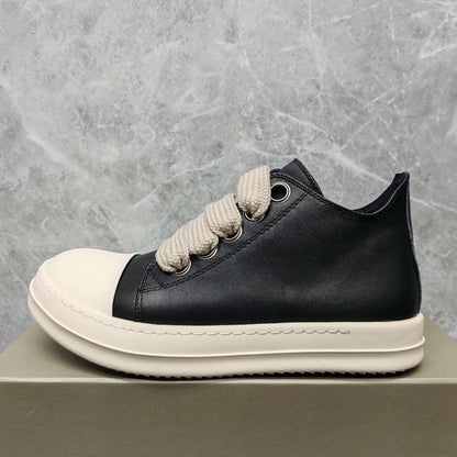 RO low top Jumbo lace sneaker