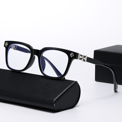 Iconic CH sunglasses