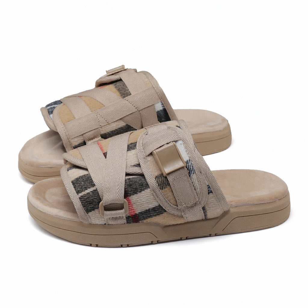 Edison Chen's summer slippers