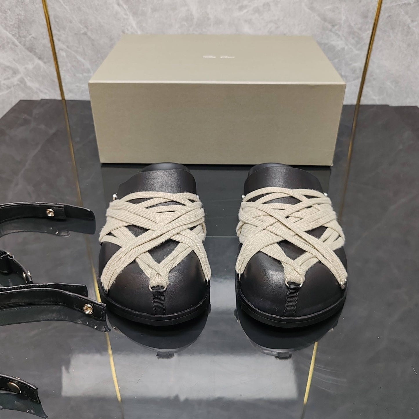 RO Crazy Lace-Up Head-Wrapping Slippers
