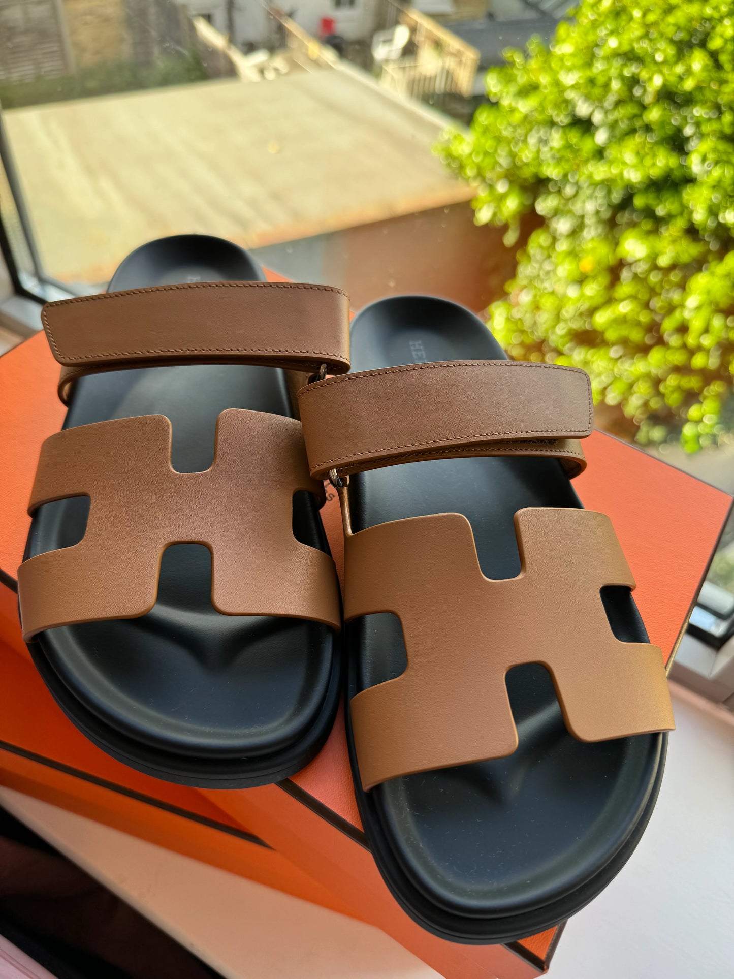 H-shaped no-tie Velcro slippers,