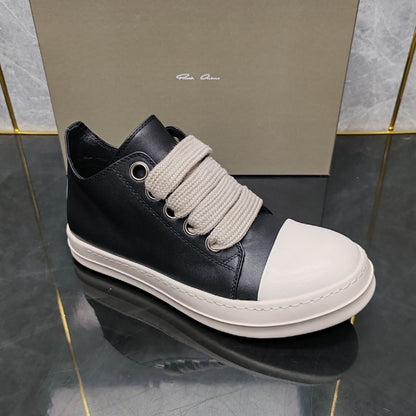 RO low top Jumbo lace sneaker