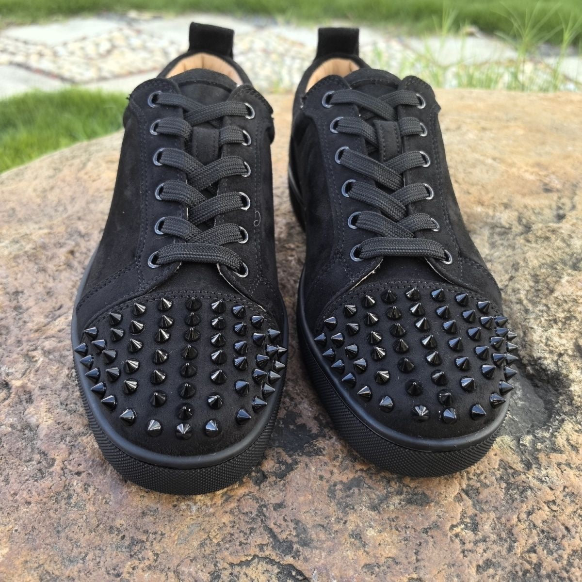 Christian L Low top sneaker